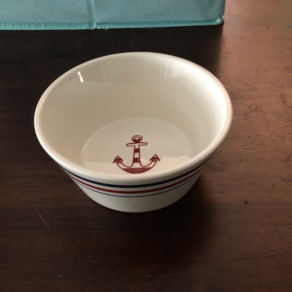 🥎 Ceramic Nautical Anchor Bowl with Red and Blue Stripes